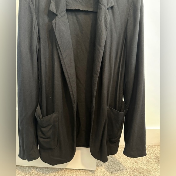 Aritzia Talula Black Light Blazer Size 4 - Picture 2 of 11